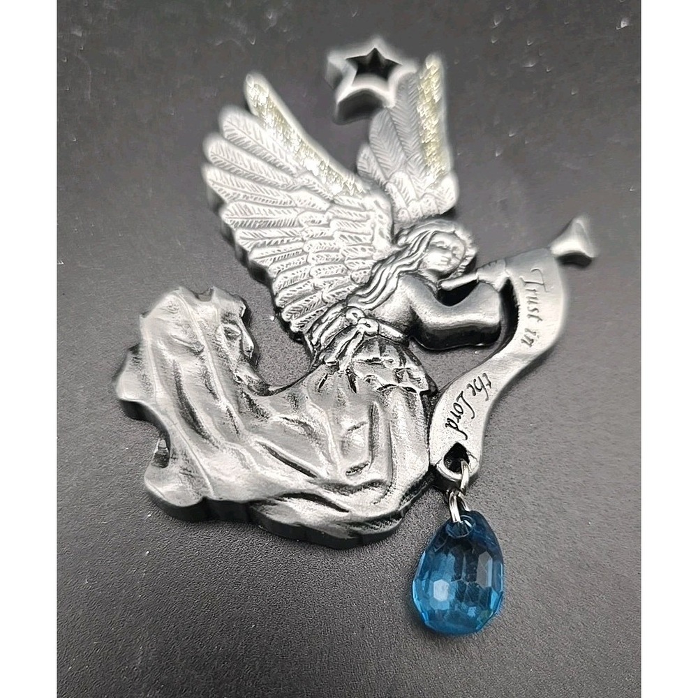 2011‎ Gloria Duchin Pewter Angel Christmas Ornament Trust In The Lord